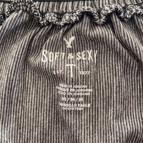 American Eagle off-shoulder top - Picture 3 of 3